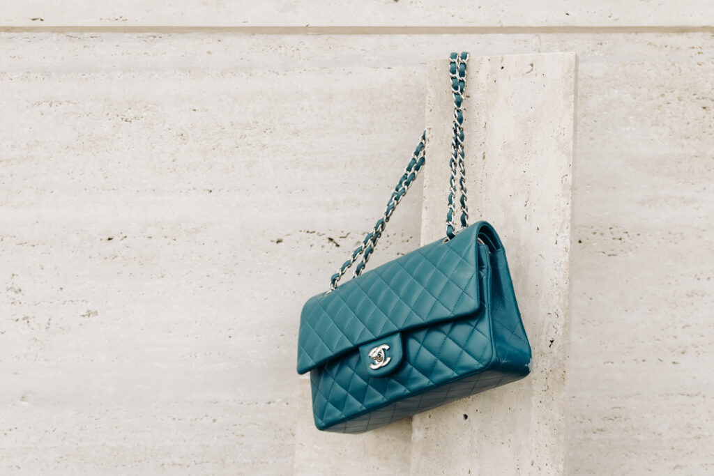 Bolsa Chanel 2.55: conheça a história de sucesso do modelo