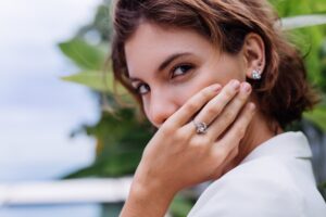Marcas de joias de luxo: saiba como escolher a ideal