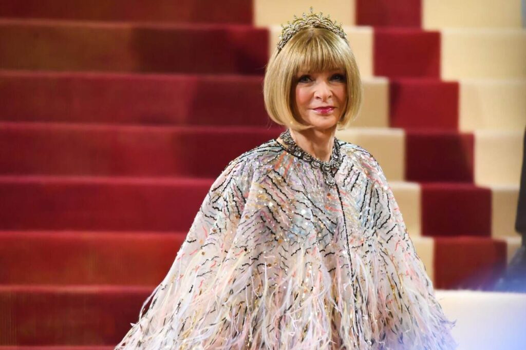 Anna Wintour desfilando